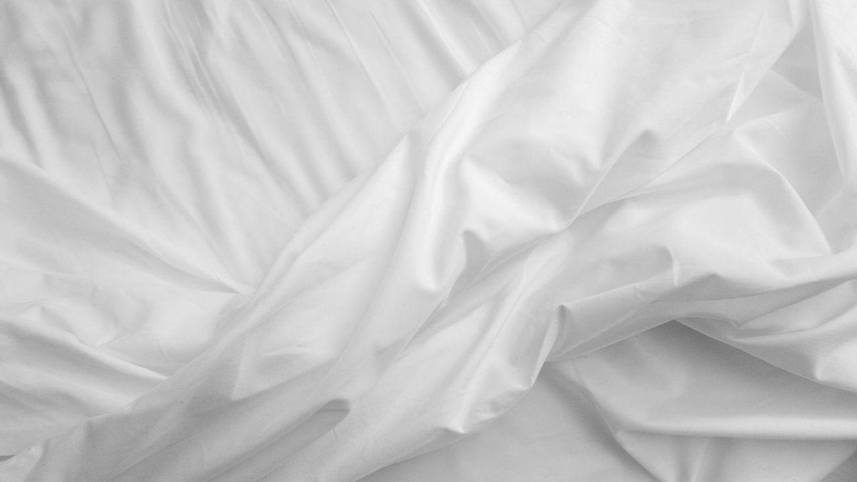 Tres remedios caseros para quitar manchas en las sábanas blancas y conservarlas como nuevas