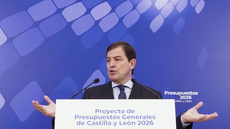 Mañueco presenta su primer presupuesto en dos años y fía a Vox su aprobación antes de las autonómicas