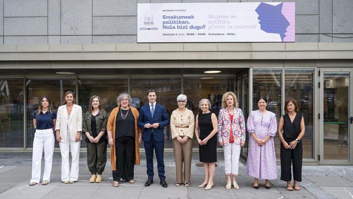 Participantes en el seminario organizado por el Instituto Vasco de la Mujer (Emakunde) centrado en la representación sustantiva de las mujeres en política, bajo el título ‘¿Cómo es la política para ellas?’.