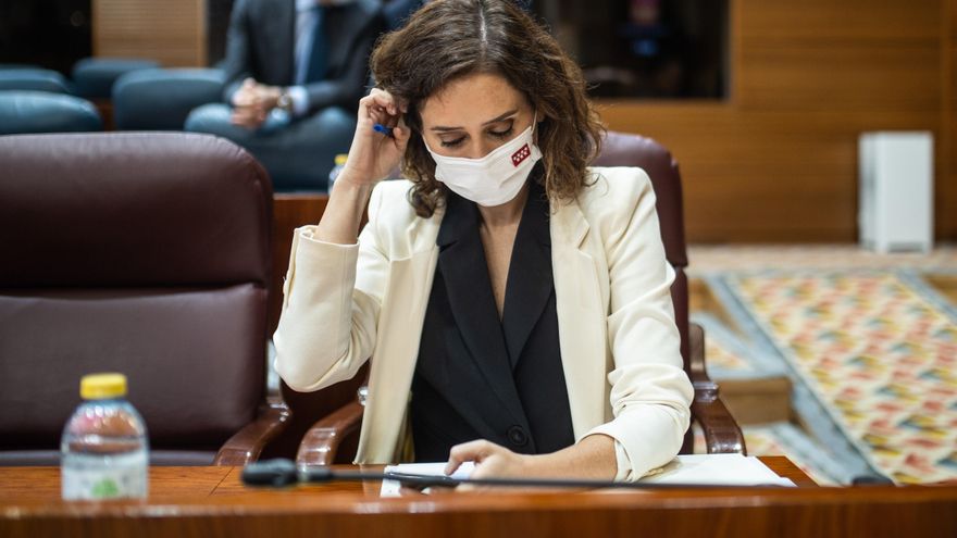 La oposición se planta ante los insultos de Ayuso