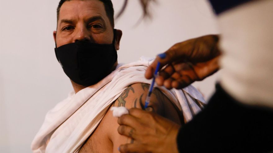 Provincia de Buenos Aires anunció la tercera dosis libre contra el coronavirus para mayores de 30 años