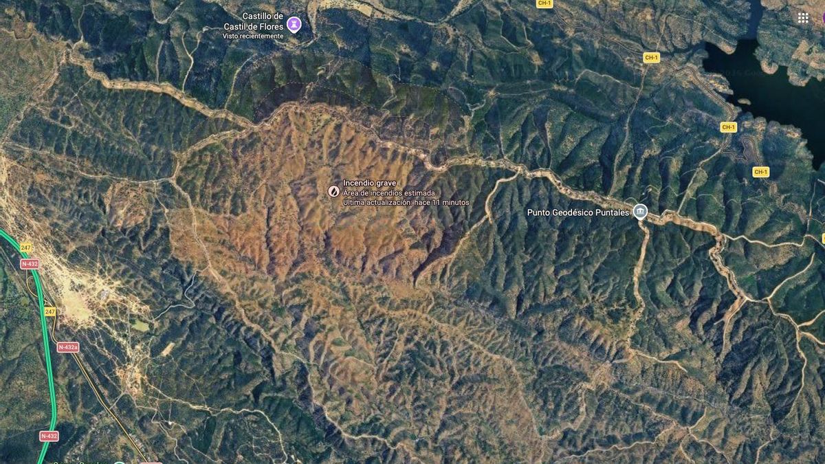 Imagen de satélite sobre la superficie del incendio de Cerro Muriano (actualizado a las 19:30).