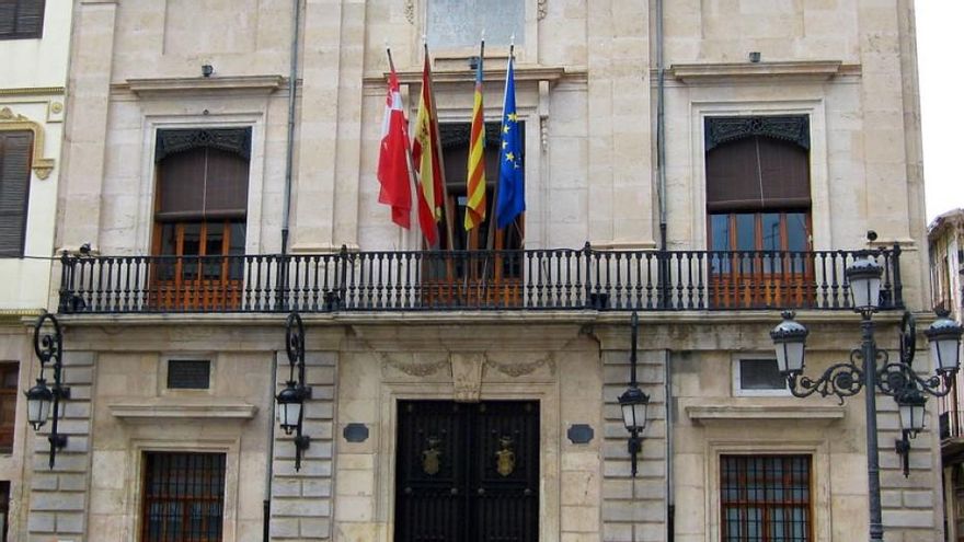 El PP suspenderá a los dos ediles de Sueca por expulsar a su portavoz tras apoyar la moción de censura
