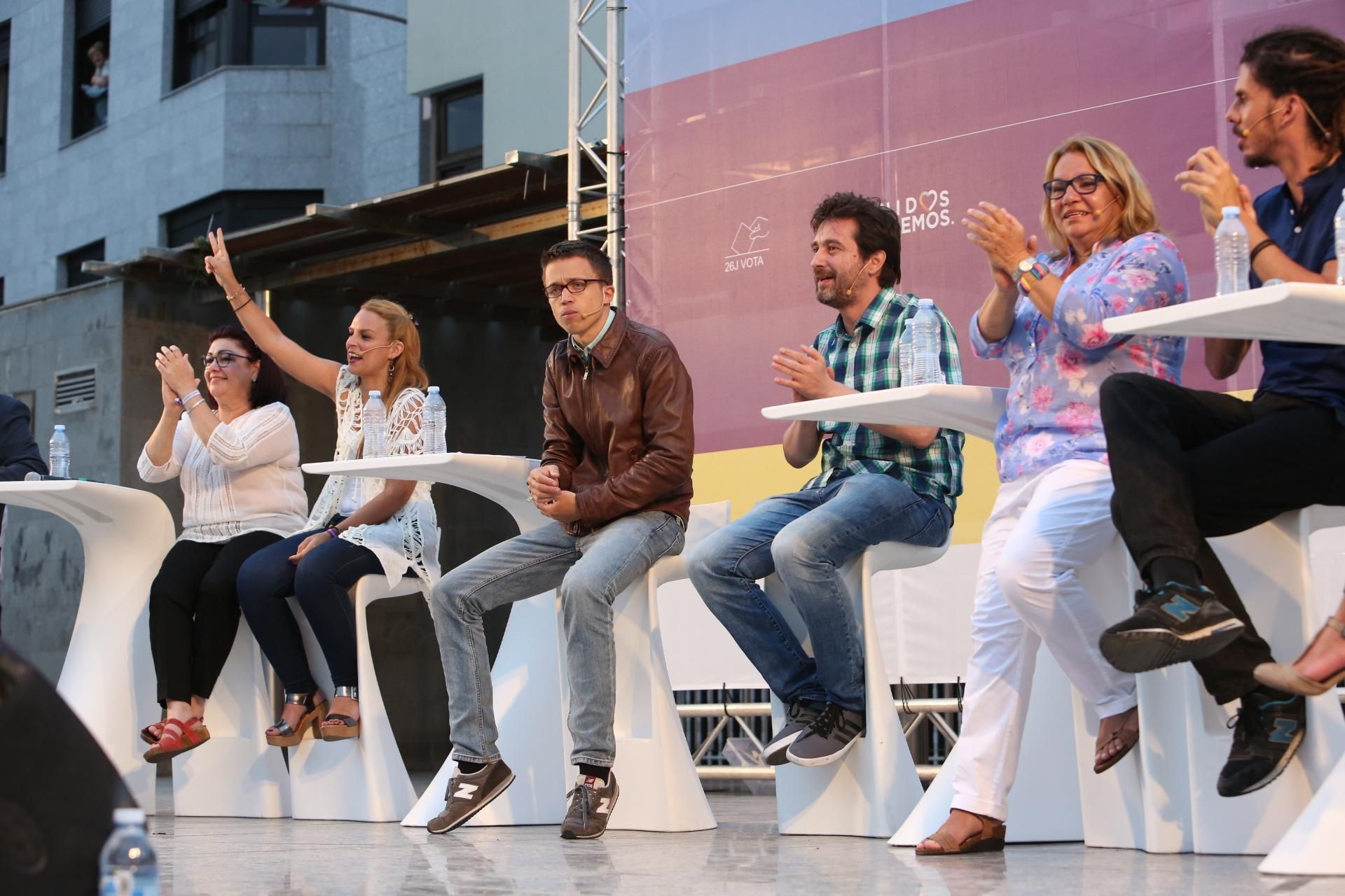 Carmen Valido, Noemí Santana, Íñigo Errejón, Rafael Mayoral, Meri Pita y Alberto Rodríguez