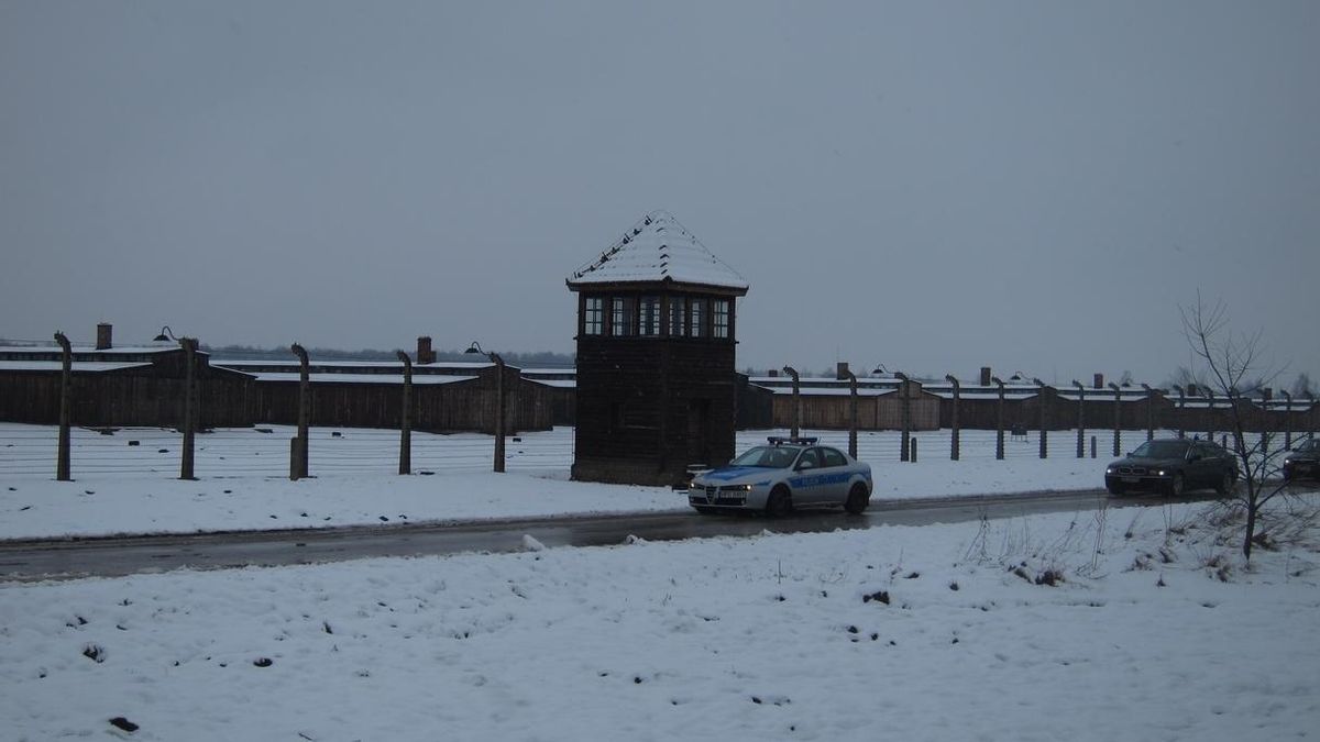 Euskadi y Auschwitz estrechan lazos en el 80 aniversario del bombardeo de Gernika