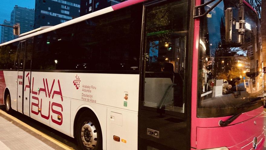 Álava prevé mantener los descuentos en el transporte público en 2023 pero avisa de que la medida no puede ser indefenida