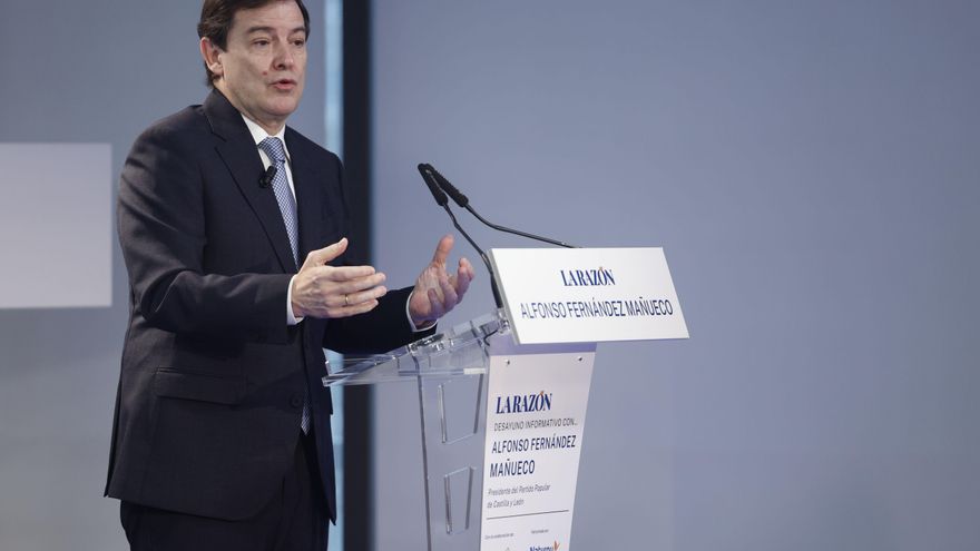 Mañueco anuncia la gratuidad del primer curso en las universidades públicas de Castilla y León pese a que el PP votó en contra por "electoralista"