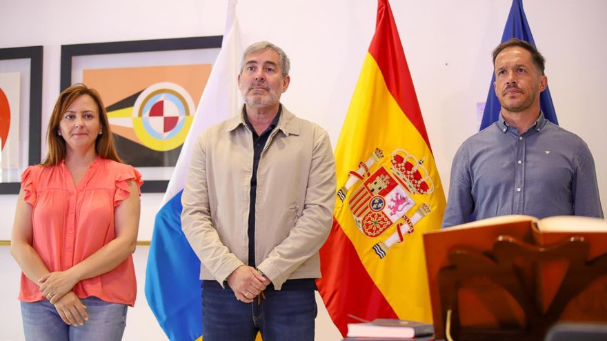 Clavijo, en la toma de posesión de los consejeros de Presidencia, Administraciones Públicas, Justicia y Seguridad; y de Transición Ecológica y Energia, Nieves Lady Barreto y Mariano Hernández Zapata, respectivamente