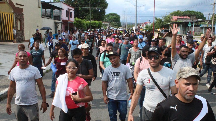 Nueva caravana de migrantes parte desde frontera México-Guatemala