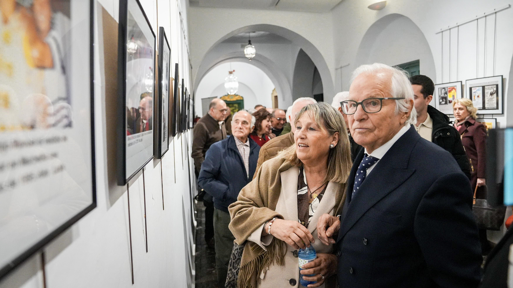 Exposición '80 años de la firma fotográfica Ladis. Homenaje por el noventa cumpleaños de El Cordobés.