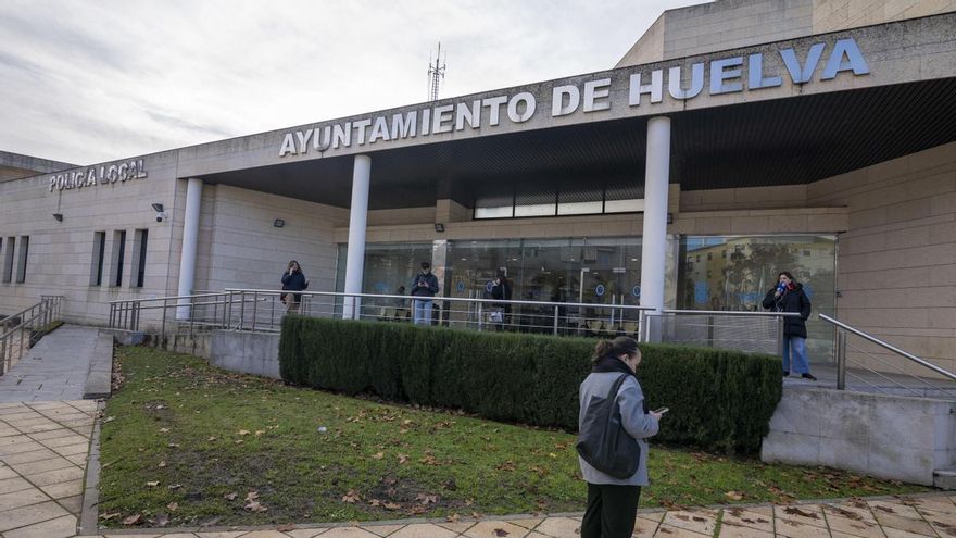 Vista de la estación de tren Huelva este lunes.