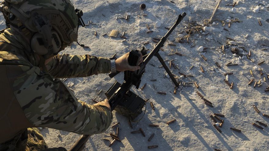 El Parlamento ucraniano aprueba una polémica ley de movilización para aumentar el número de las tropas