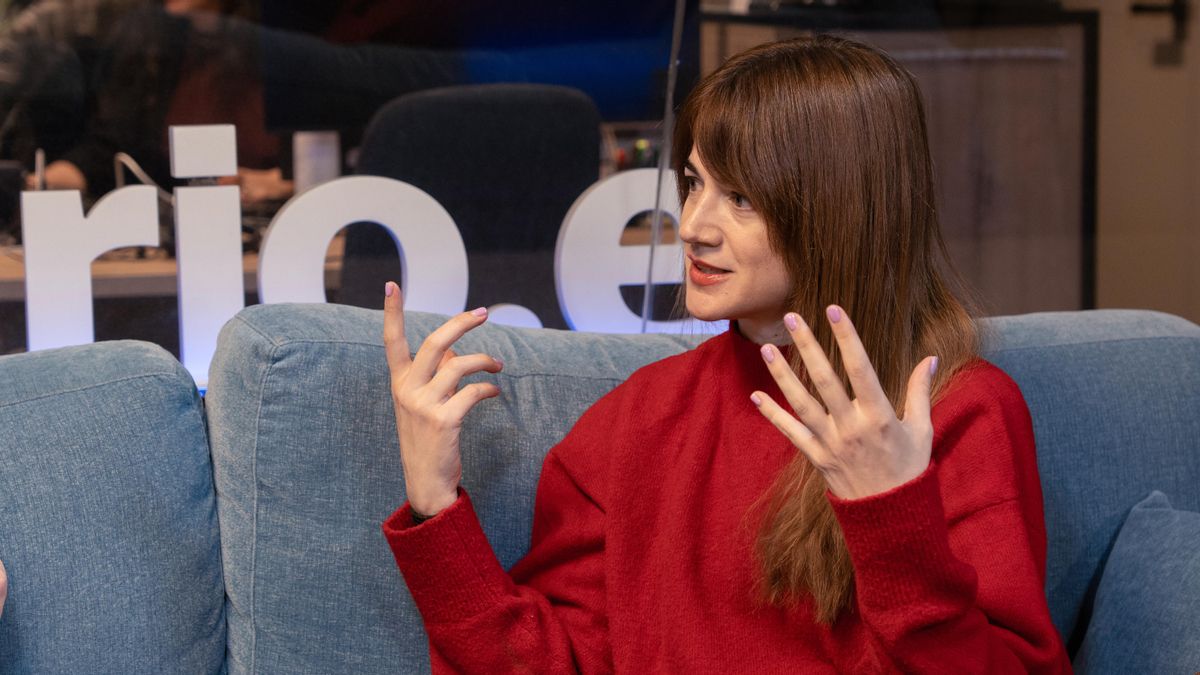 Maria Rodés, en la redacción de elDiario.es