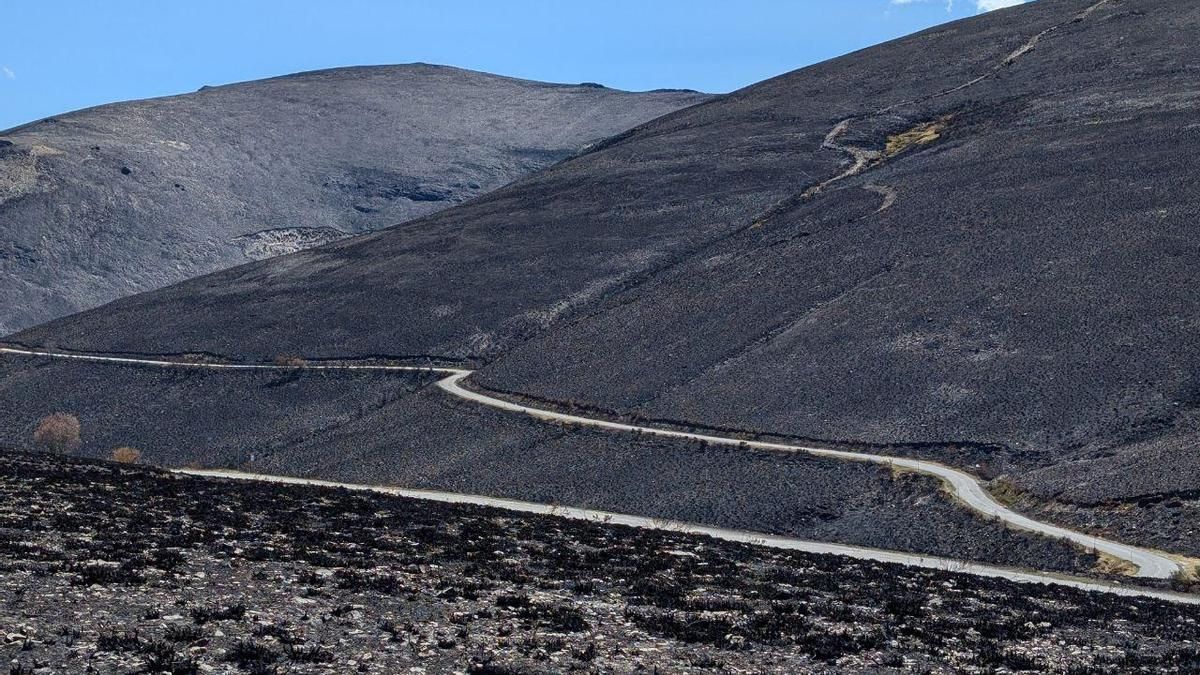 La Diputación de León arregla la carretera que conecta El Bierzo con Cabrera por el puerto de El Morredero