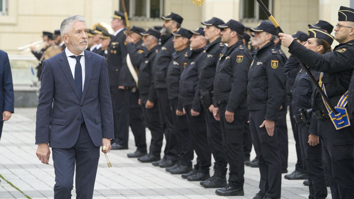 La Policía Nacional estrena su nueva comisaría en el centro de Vitoria, ya sin el último escudo franquista en Euskadi