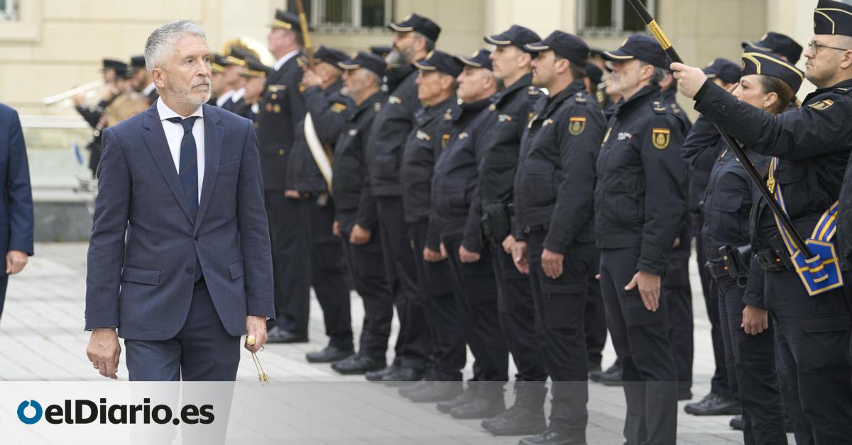 La Policía Nacional estrena su nueva comisaría en el centro de Vitoria, ya sin el último escudo franquista en Euskadi