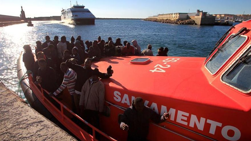 Rescatados 93 inmigrantes en el Estrecho en varias pateras llegadas a Cádiz