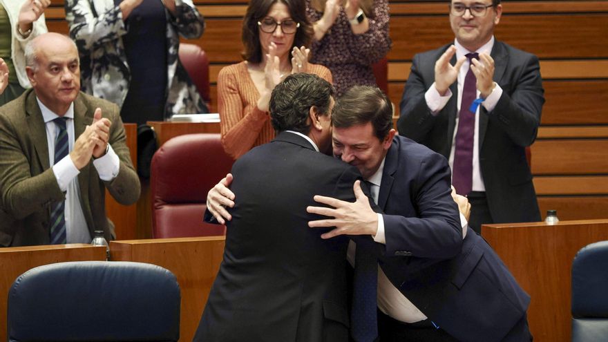 Las Cortes de Castilla y León aprueban entre reproches el techo de gasto con el apoyo del PP y la abstención del PSOE