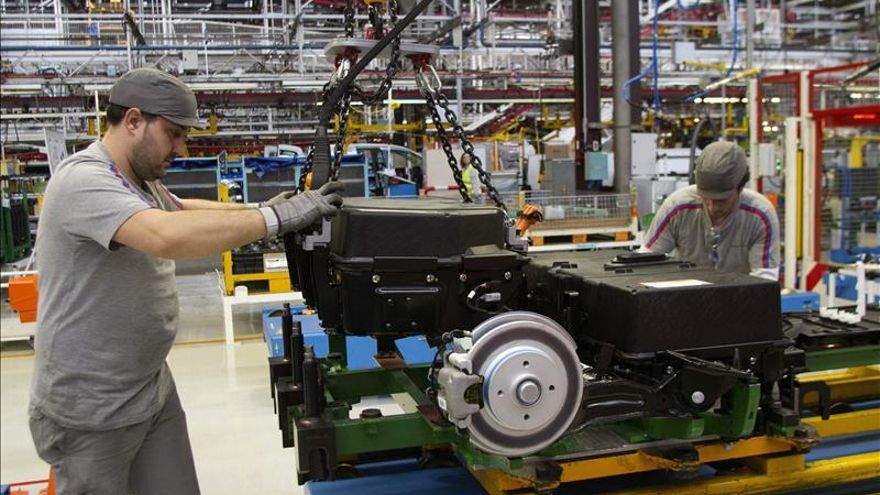 Las ventas y los pedidos industriales suben el 6 y el 5,2 por ciento en abril