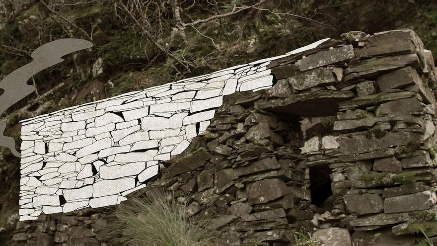 Uno de los "chozos" de pizarra donde estaba asentada la resistencia antifranquista, reconstruido con una ilustración.