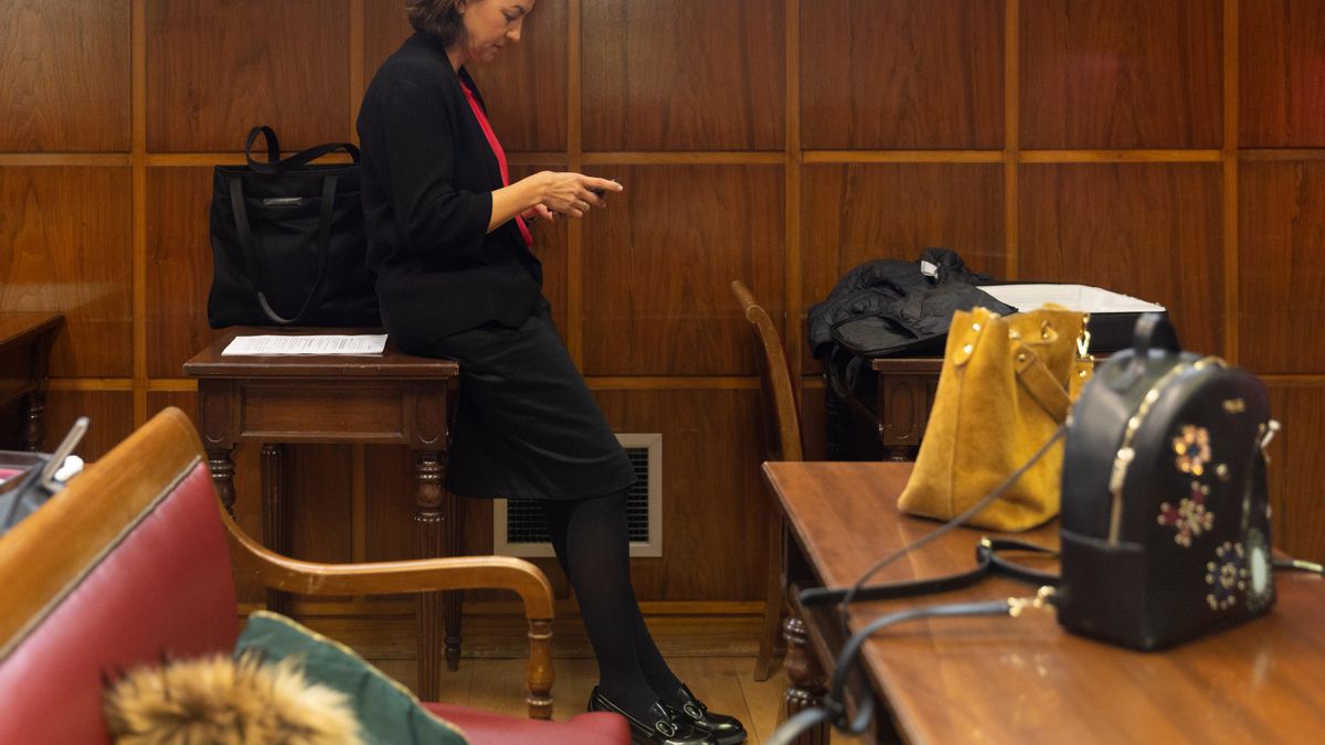 La portavoz del PSOE en el Senado, Eva Granados, durante una entrevista para Europa Press, en el Senado, a 8 de noviembre de 2022, en Madrid (España). Eva Granados es una política y sindicalista española, senadora en las Cortes Generales desde el 2021 por