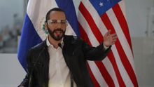 El presidente salvadoreño, Nayib Bukele, ofrece declaraciones este martes, en San Salvador (El Salvador).