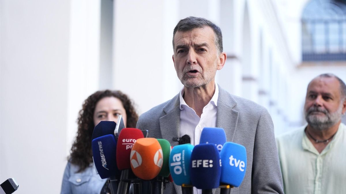 IU y Sumar citan a Podemos a una reunión el jueves para decidir si se integra en la coalición Por Andalucía