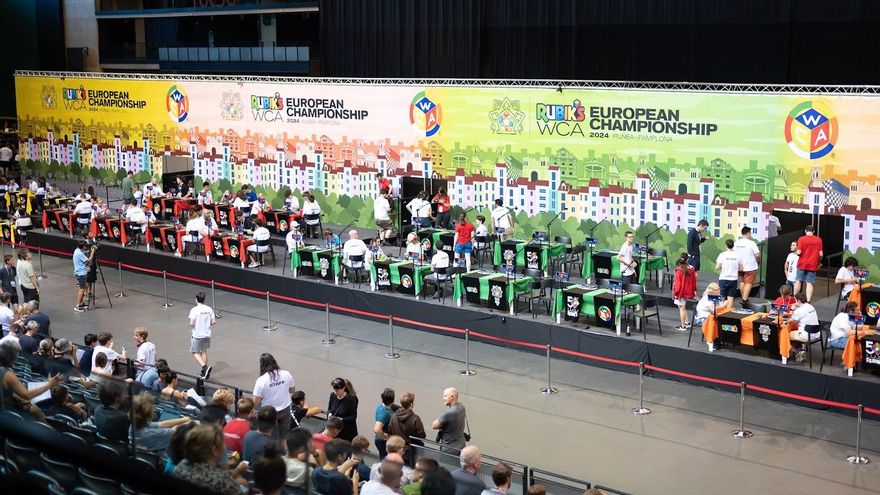 Un día con los mejores del mundo del cubo de Rubik: "El respeto que tenemos al competir no existiría jamás en el fútbol"