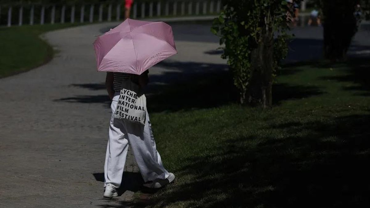 La ola de calor se marcha de Madrid con aviso amarillo y máximas altas para el tiempo del fin de semana