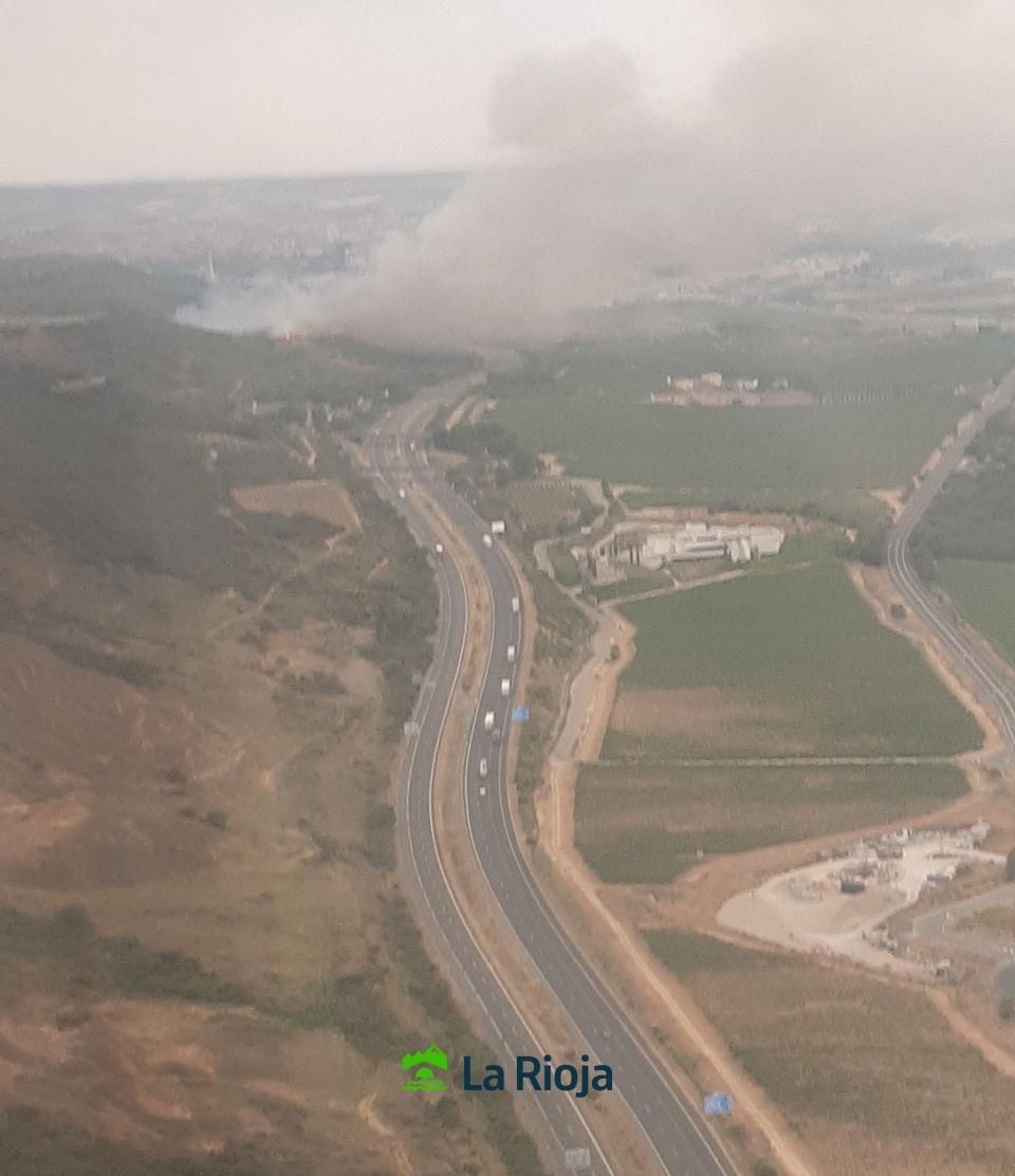 Cortada la AP-68 por un incendio