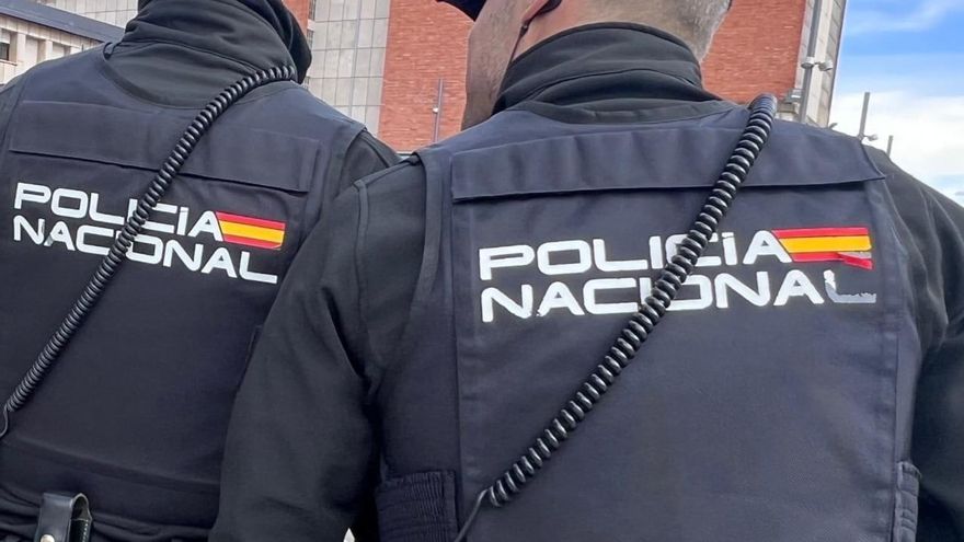 Agentes de la Policía Nacional.