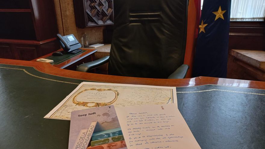 El regalo de Ximo Puig a Carlos Mazón