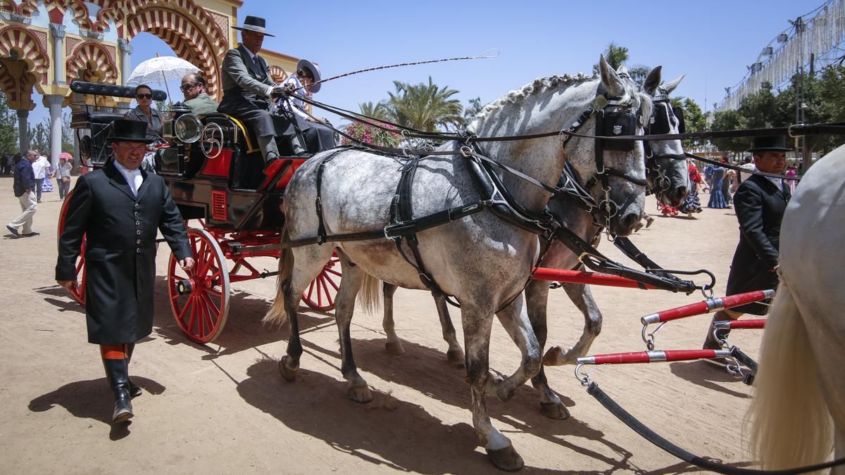 XI Exhibición de carruajes de tradición y llegada del estandarte de la Virgen de la Salud