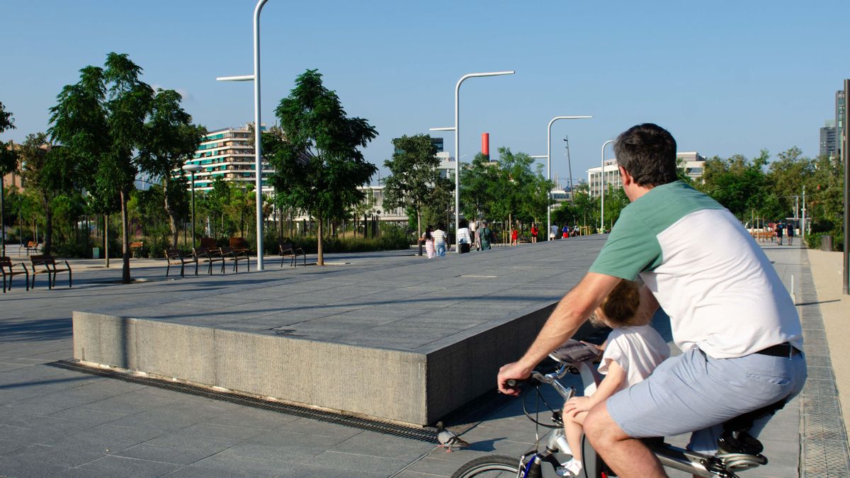 La fuente de Glòries de Barcelona o cuando los niños desafían lo que pensaron los arquitectos