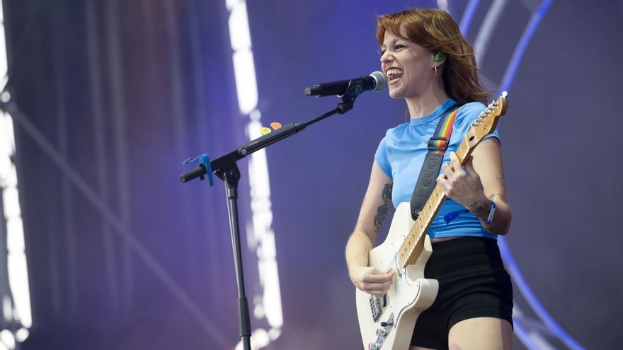 Magüi, cantante y guitarrista de Ginebras, en el Sonorama