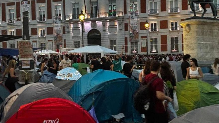 Tiendas de campaña en la acampada de Sol el 27 de septiembre de 2026