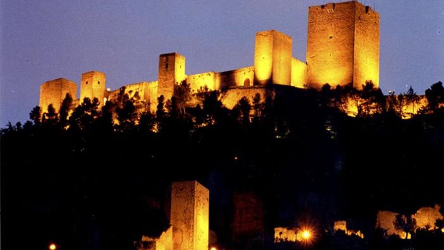 El castillo de esta ciudad andaluza guarda una leyenda que recogió Borges en uno de sus relatos