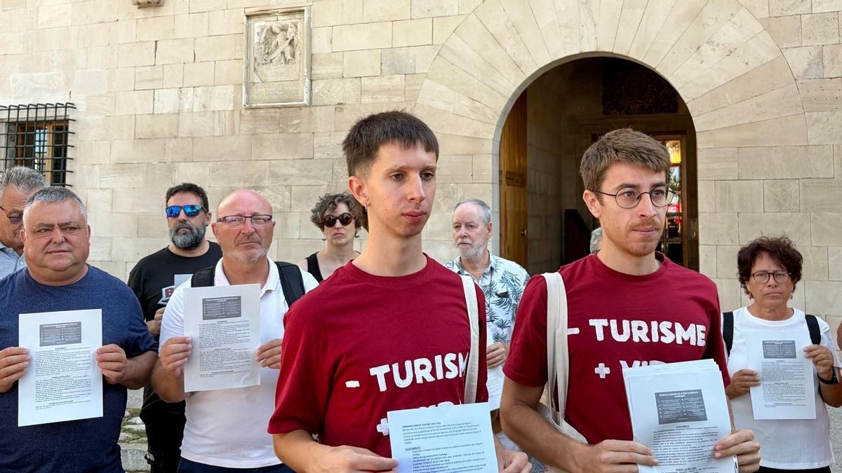 La plataforma contra el turismo exige al Govern prohibir alquileres vacacionales y reducir las plazas turísticas/ Europa Press
