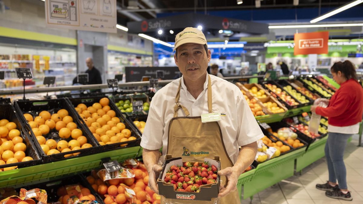 HiperDino comercializa 800.000 kg de fresa: la fruta de temporada al mejor precio y rica en vitaminas y sabor