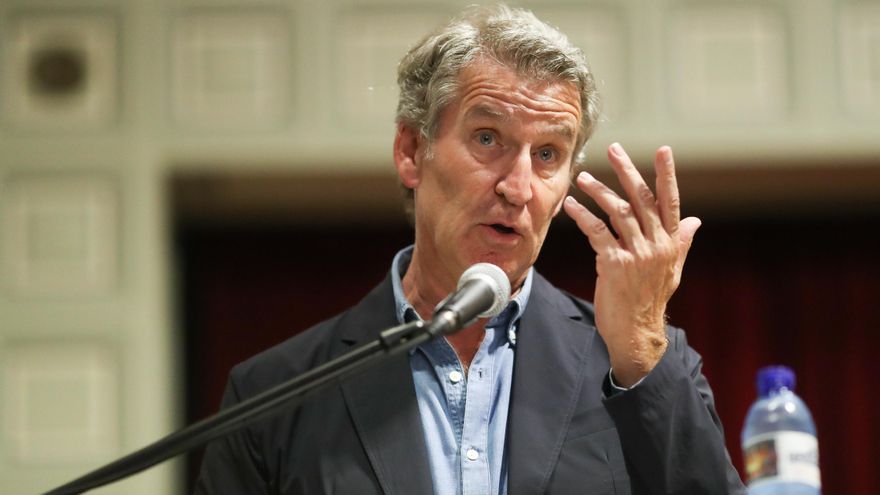 Núñez Feijóo durante una rueda de prensa este mes de agosto.
