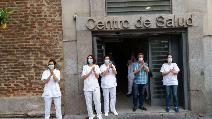 Madrid deja escapar en masa a sus médicos de familia mientras planea cerrar centros de salud