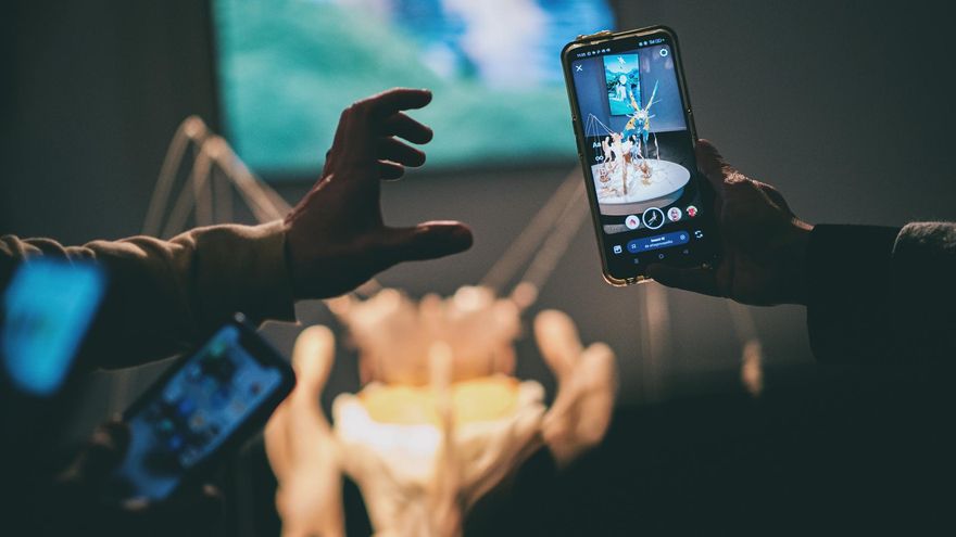 Arte joven riojano que aúna tecnología y naturaleza para hacer crítica social