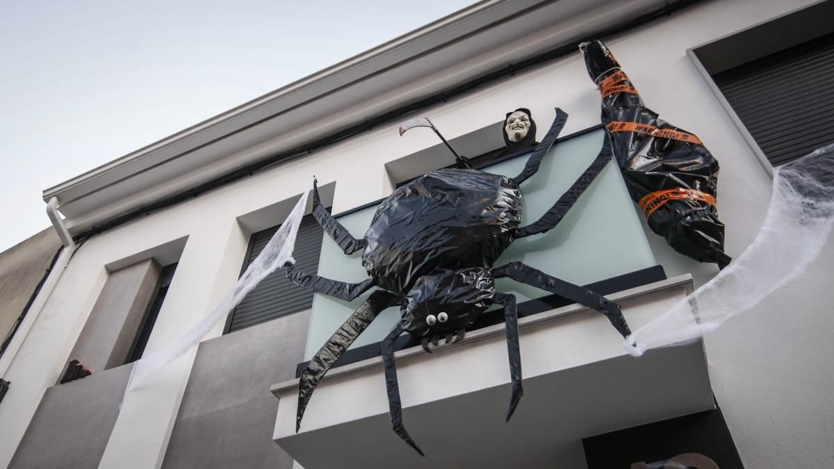 La calle López de Alba celebra su Halloween