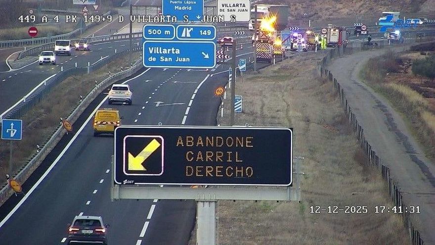 Un hombre fallece en un accidente de tráfico en Villarta de San Juan tras quedar su vehículo atrapado bajo un camión