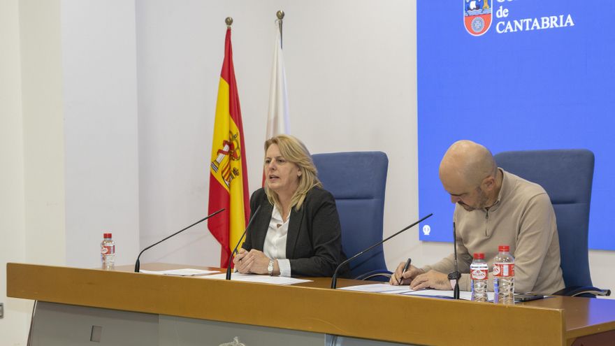 La consejera de Desarrollo Rural, María Jesús Susinos, informa en rueda de prensa sobre la actualización de datos del Plan de Gestión del Lobo en Cantabria.