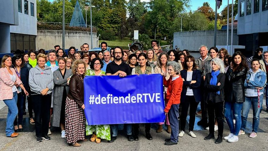 Trabajadores de RTVE se manifiestan para pedir que se garantice su independencia y servicio público