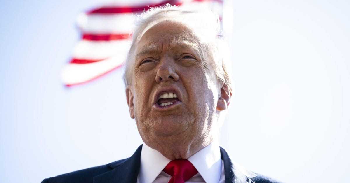 El comportamiento de Trump en redes se vuelve cada vez más raro: “El presidente está desquiciado”