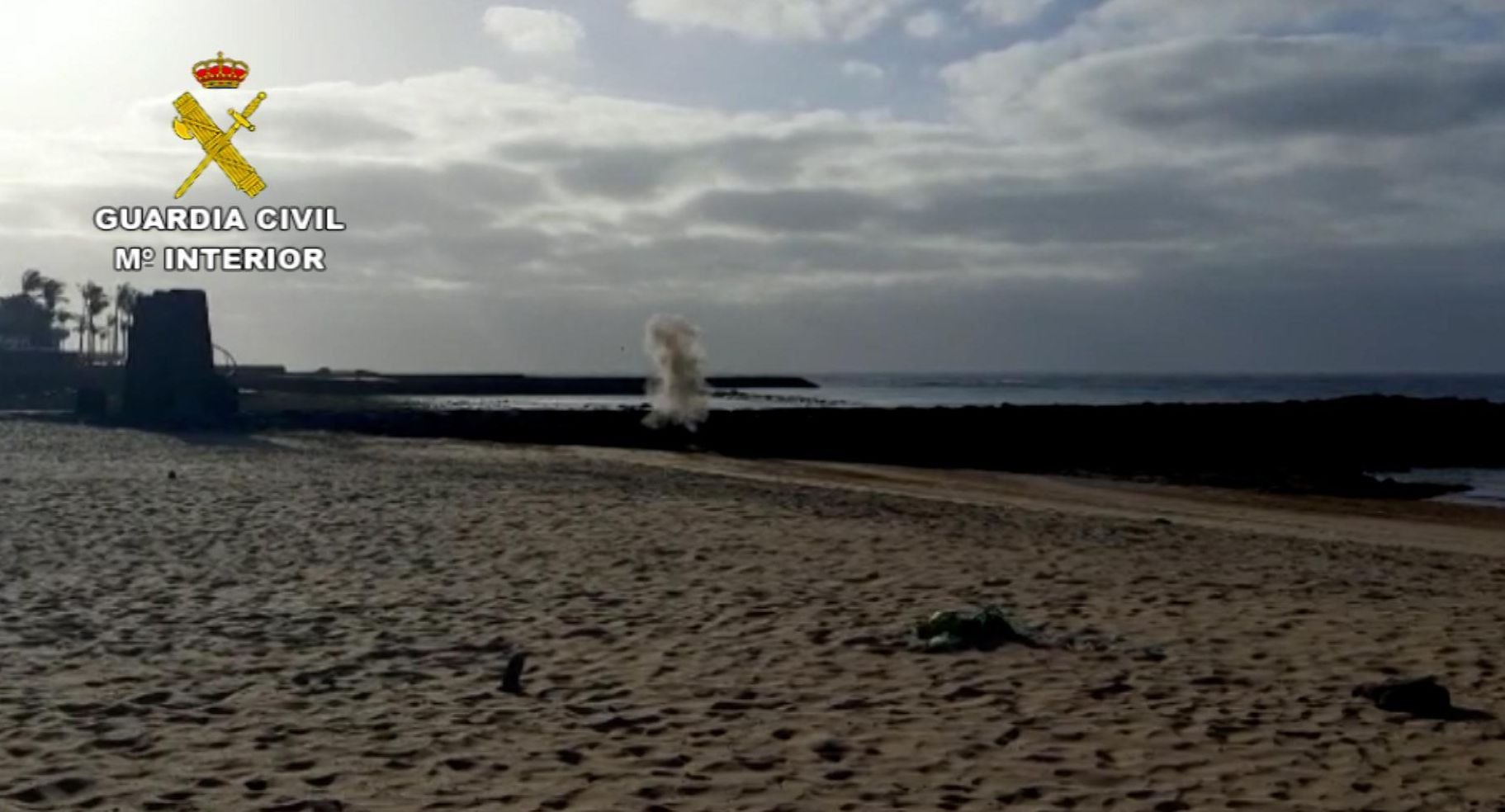 Detonación del artefacto encontrado en una escollera en Lanzarote