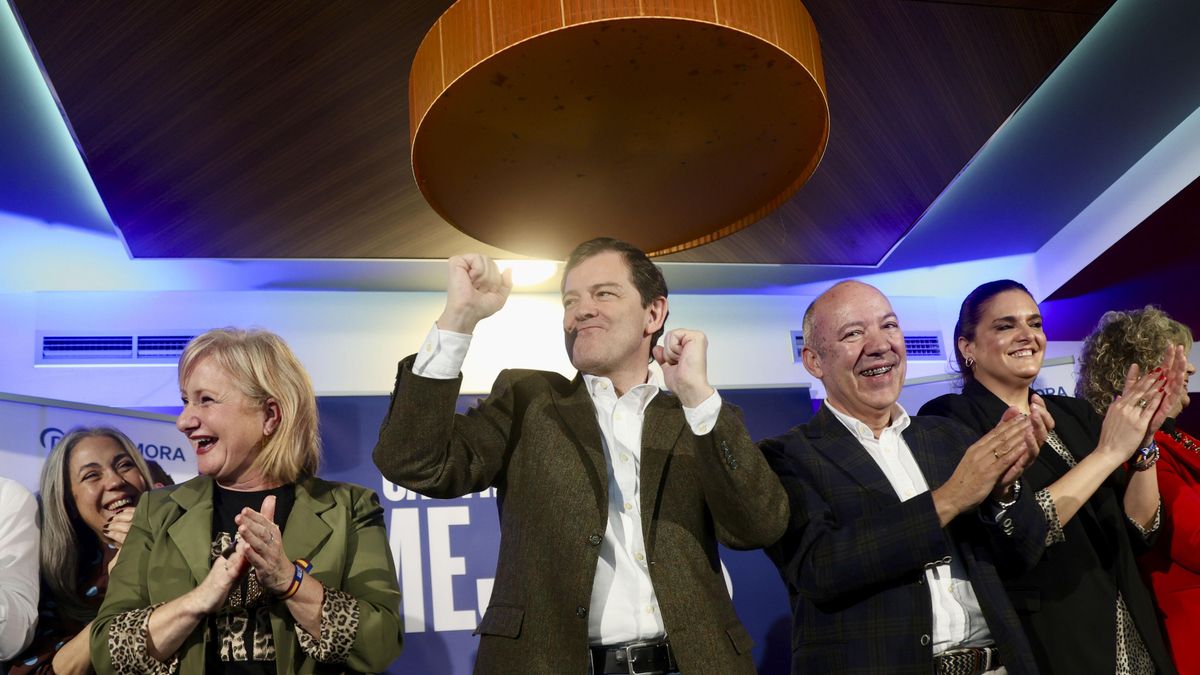 Mañueco anuncia ayudas para mejorar plazas de toros rurales y la celebración novilladas