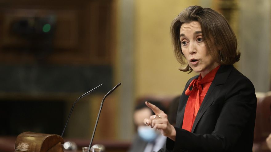 La portavoz del PP en el Congreso de los Diputados, Cuca Gamarra, interviene en el hemiciclo